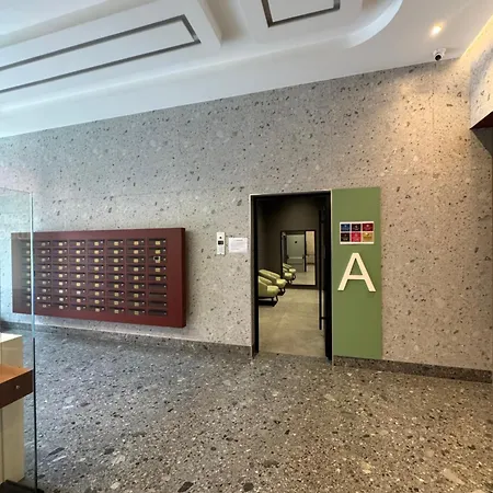 Raid Luxury * Tirana
